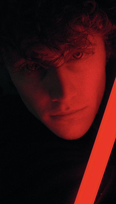 2 pic. I feel like sith’s look so cool https://t.co/ynd10P9hwI