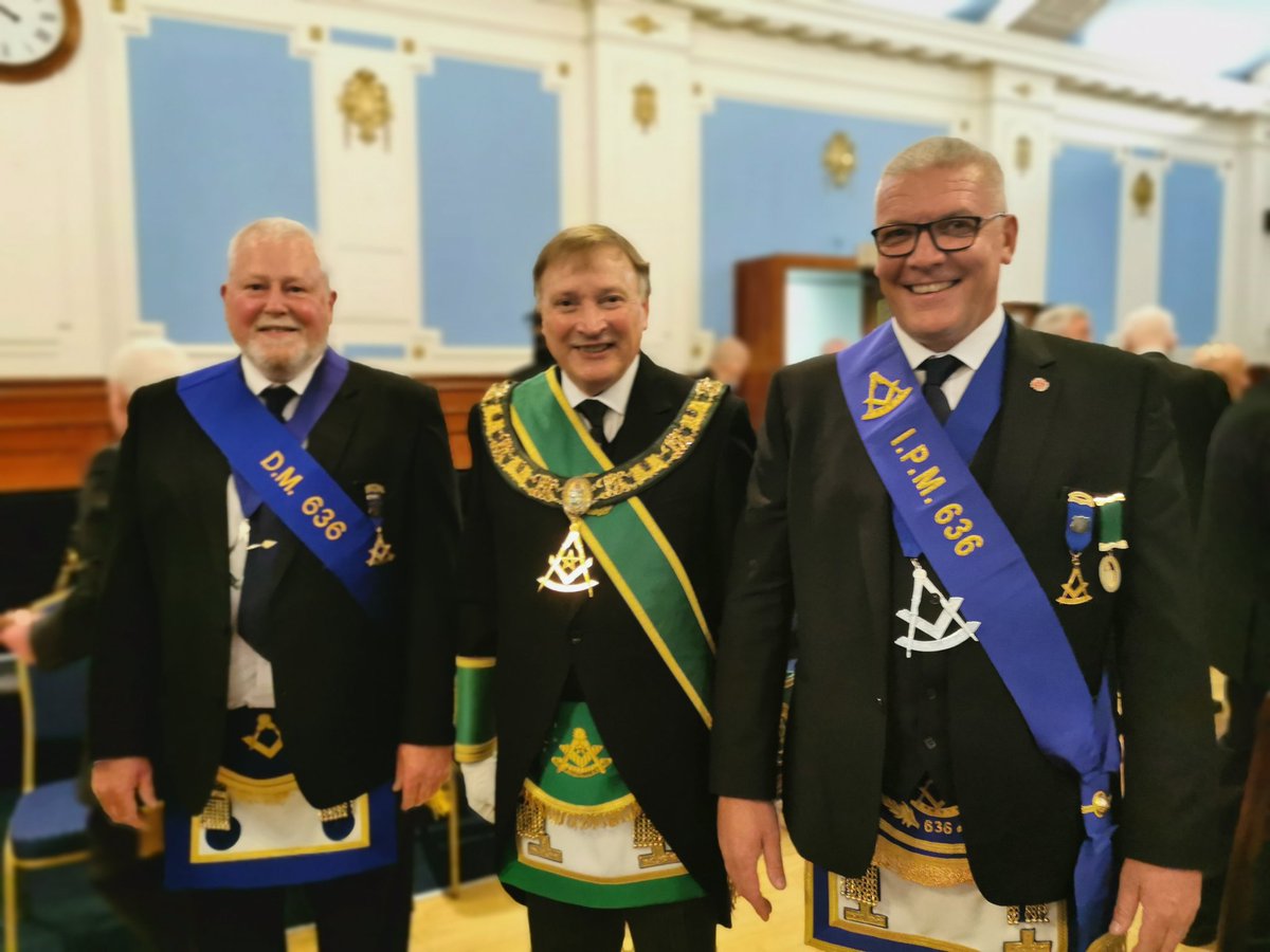 bsj636's tweet photo. Tonight, myself and DM Bro Mark Gibson PM attended Lodge St Andrew No 465, where we also met Bro Jim Turner, to witness an excellent night of Freemasonry.
1 Lewis was initiated and 1 Brother received his 60 year diploma.
https://t.co/NguOESEiYC https://t.co/C7VKPR1VBd