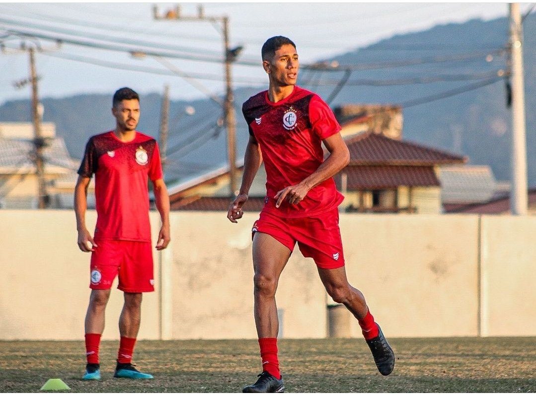 FootwayGroup's tweet photo. O zagueiro Bremer e o volante Lucas vão defender o Campinense por empréstimo até o final da Série C. Regularizados, podem estrear amanhã contra o Figueirense

Pelo Atlético de Alagoinhas, os atletas foram campeões Baiano e chegaram às quartas da Copa do Nordeste

📸 Samy Oliveira https://t.co/G3PzOeK9q8