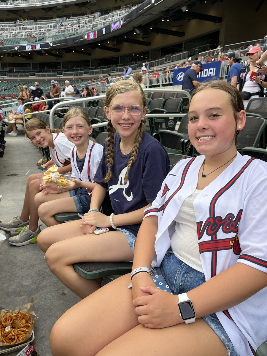 janvaughters's tweet photo. @BlooperBraves these cuties are hoping to see you in section 33 tonight! https://t.co/GI0FLXRCK5