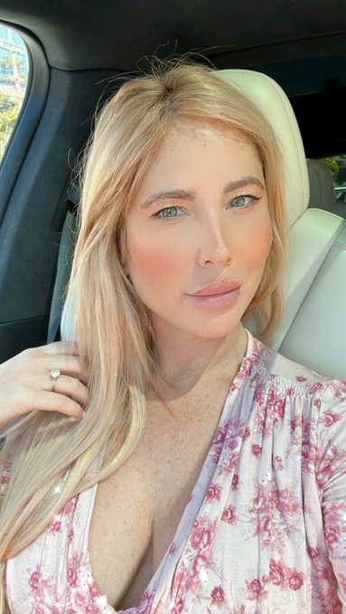 What&rsquo;s everyone up to today!? https://t.co/qJz8y4Lx0G<a href="/tag/reigndeer"class="tags"><span>#reigndeer</span></a>