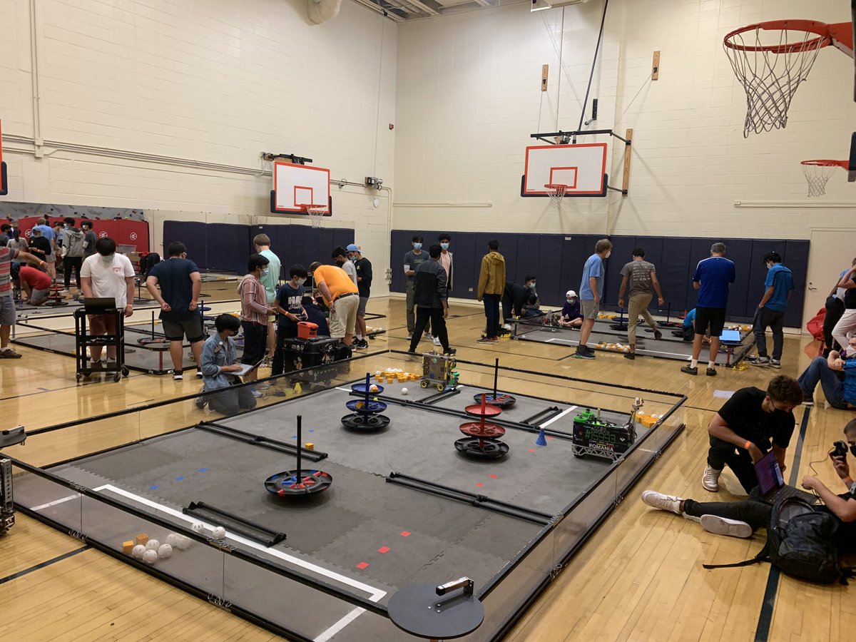 gearsrobotics's tweet image. Practice fiends are open here at CRI! Good luck teams!!!