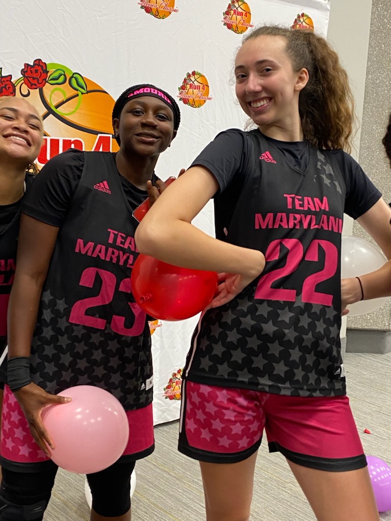 CoachWaltGrlzBB's tweet photo. I am super proud of our "Emmaculate 8" for their performance at Run 4 the Roses...When you have a lock down defender; guards who average double -doubles; posts who can stretch the floor; shooters; and bullies who control the paint; you have a recipe for 🏆🌠🌠🌠 https://t.co/EN2pk0oXod