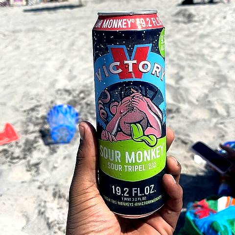 VictoryBeer's tweet photo. Now THIS is how we're trying to spend our weekend πΊπβοΈ (π·: angelo999) #TasteVictory #ItsMonkeyTime #TallBoy https://t.co/KDD8NnyBI4