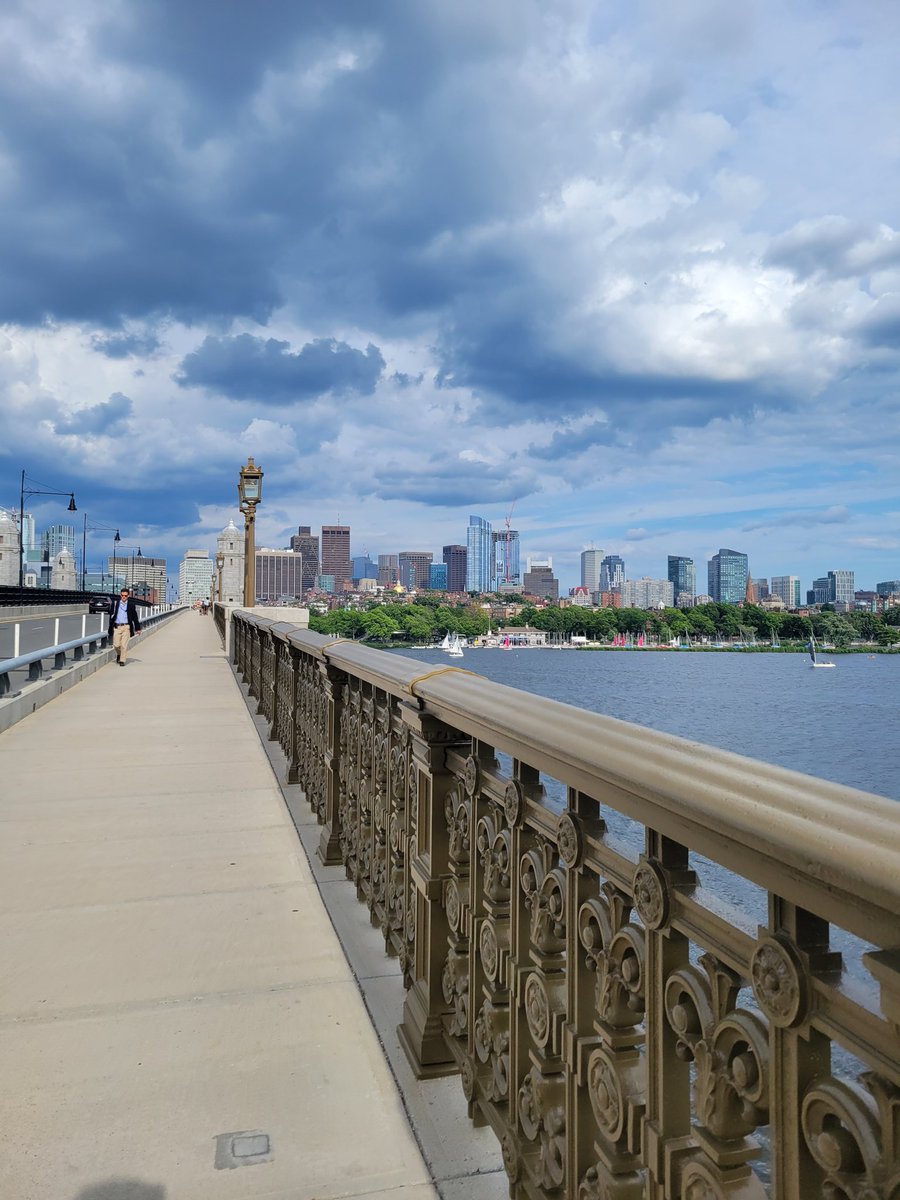 Titus_Bang's tweet photo. @tw_killian Took your advice and walked home, : ) enjoyed the breeze and view, also relaxed a lot. Moral of story: ✨️✨️ Great advice ✨️✨️ https://t.co/Qk5x02wXUb