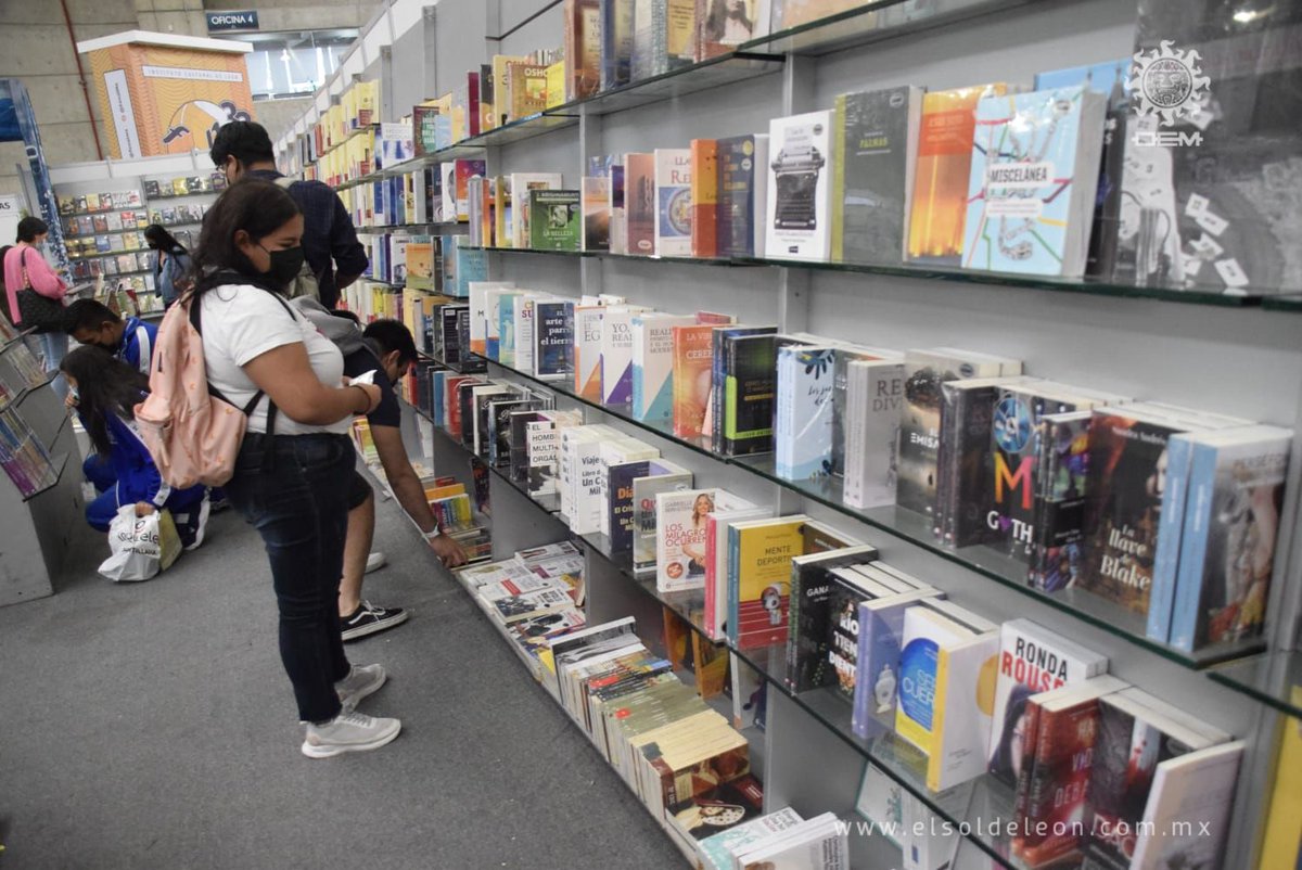 soldleon's tweet image. #MiFenal 📚 |Último día de la Feria Nacional del Libro de León ¿Qué te pareció su regreso?
Fotos: Francisco Carmona | El Sol de León

👉bit.ly/2MyTJaU