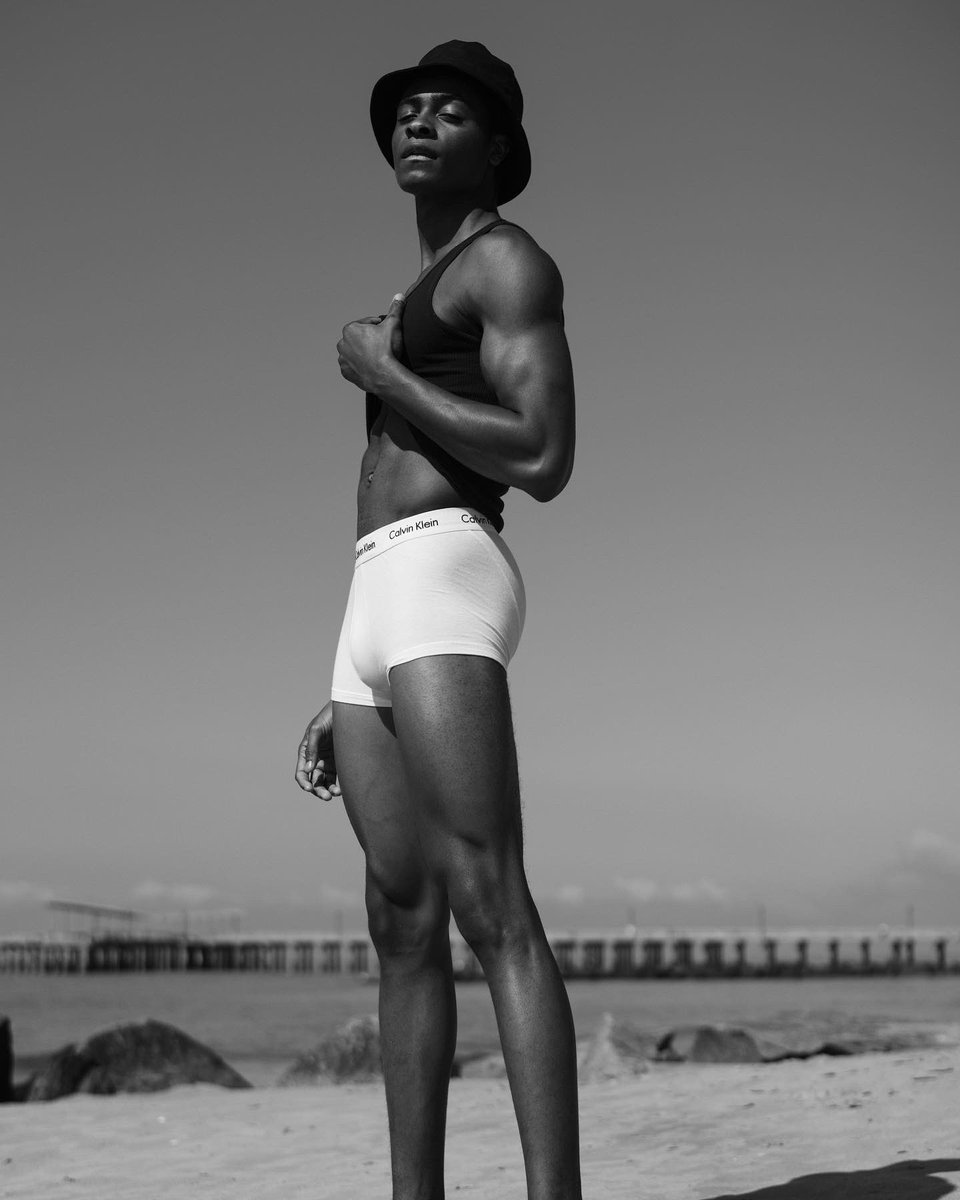 SCokerPhoto's tweet image. Quin in Coney Island.