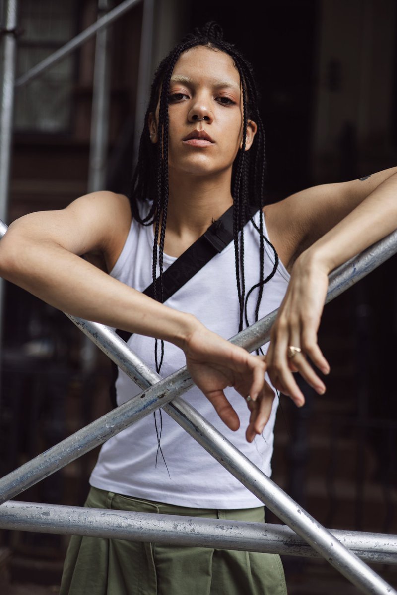 SCokerPhoto's tweet image. Sophia in Bed Stuy, Brooklyn.