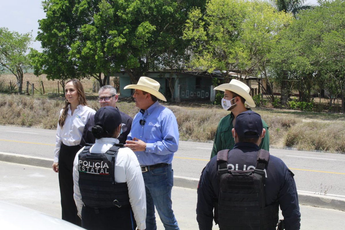 CecidelAlto's tweet photo. Para continuar garantizando seguridad vial a los miles de usuarios que circular por nuestras carreteras, hoy en compañía del Gobernador @fgcabezadevaca inauguramos la #EstaciónTam “Zamorina”, ubicada en el tramo carretero #SotoLaMarina - Aldama, cerca de la localidad La Zamorina. https://t.co/FOo5EJno7r