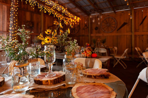 TheLiveryStable's tweet photo. We are honored to host special days and memories for families at our breathtaking stable event center, located in Pleasant View, TN. We have two places to rent from, depending on the size of a party. Click to learn more about us! https://t.co/fXtoegDobu https://t.co/Ixy1VsoPRR