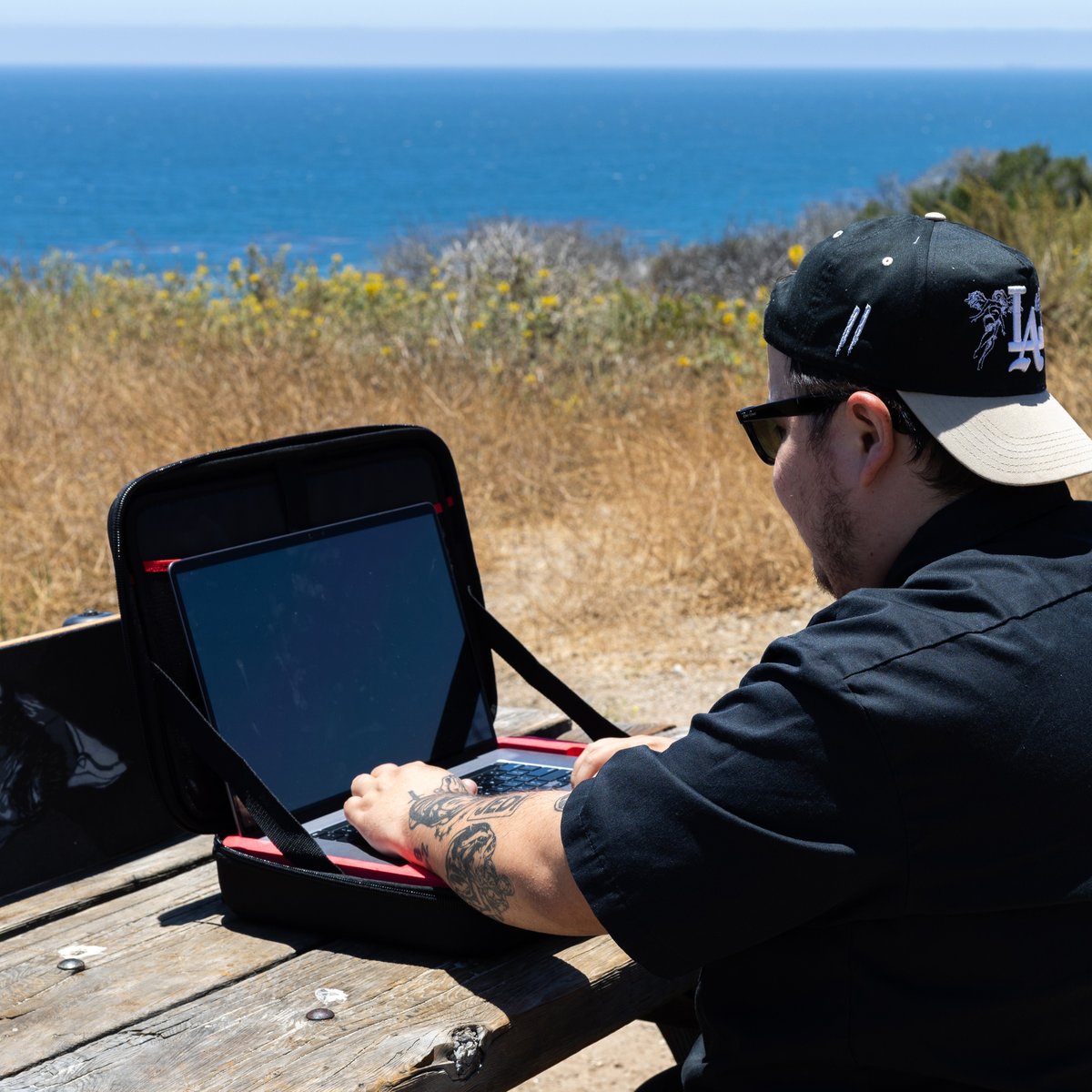 Our ENTIRE store is on sale this month! Save up to 30% off on the cases you need. We’ve even got a deal on our PULSE Macbook Pro Case. This month only, get it for 15% off!

Shop Now! ecs.page.link/Ky36z

 #MacBook #Apple #Mac