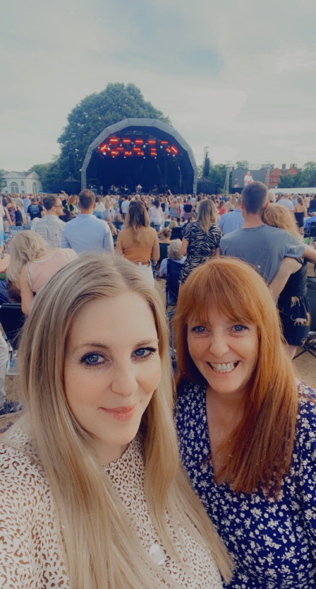 Kew the Music watching the amazing James Morrison! <a href="/JamesMorrisonOK/">James Morrison</a> second time watching him here! #amazingtalent #singer #kewthemusic  #kewgardens #jamesmorrison