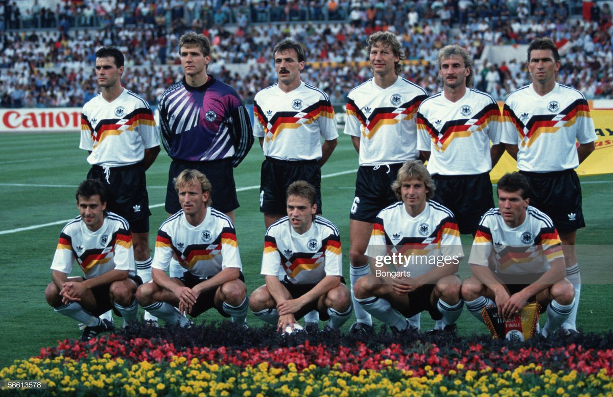 CopaLendas's tweet photo. Thomas Häßler, Alemanha Ocidental 🇩🇪.
Copa do Mundo de 1990, Itália.
Campeão Mundial.
0 gol, 5 jogos.
#häßler #DeutschlandBRD #worldcup1990 #copa1990 #fifa #weltmeister #legende #icke #nationalelf #diemannschaft #dieadler #dfb #stadioolimpico #ger #deutschland #panini #qatar2022 https://t.co/J4EPu6sT4w