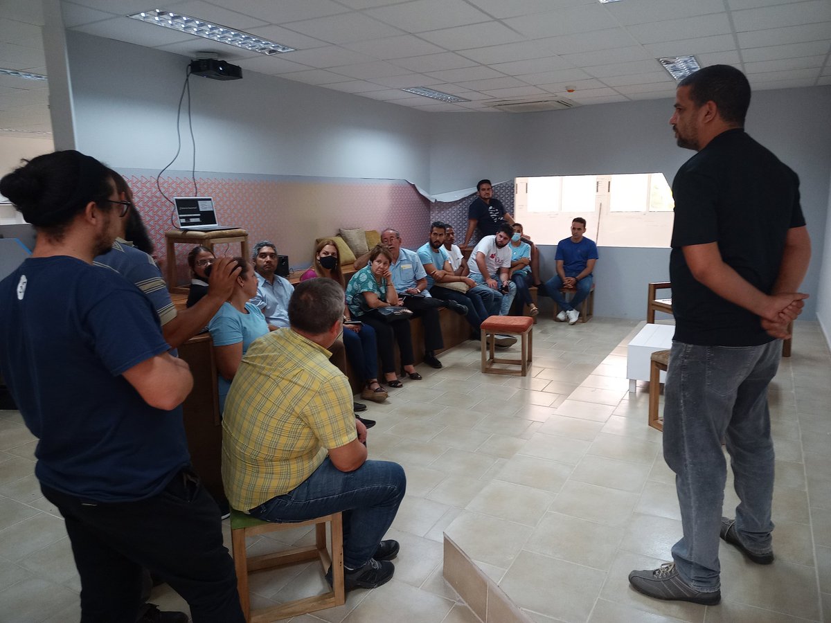 Visita de lujo a espacios de <a href="/toDus_Cuba/">toDusCuba</a> <a href="/pictacuba/">pictacuba</a> y <a href="/APKlis_Cu/">APKlis</a> en <a href="/PCTHabana_3CE/">Parque Científico Tecnológico La Habana</a> de <a href="/universidad_uci/">Universidad de las Ciencias Informáticas</a> Intercambio con el Dr. Agustín Lage de <a href="/BioCubaFarma/">BioCubaFarma</a> y la Dra. Ondina León de <a href="/CubaMES/">MES</a>