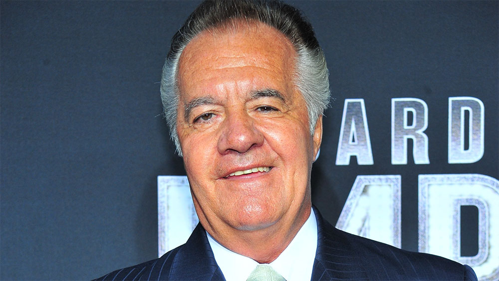 Tony Sirico Dies: ‘The Sopranos’ Star Was 79

Actor Tony Sirico, best known for his portrayal of the wise-cracking Paul “Paulie Walnuts” Gualtieri on The Sopranos, has died at the age of 79.

#SwishNewsApp | swishnews.onelink.me/WDmP/2b6129de

#TonySirico #TheSopranos #Obituary