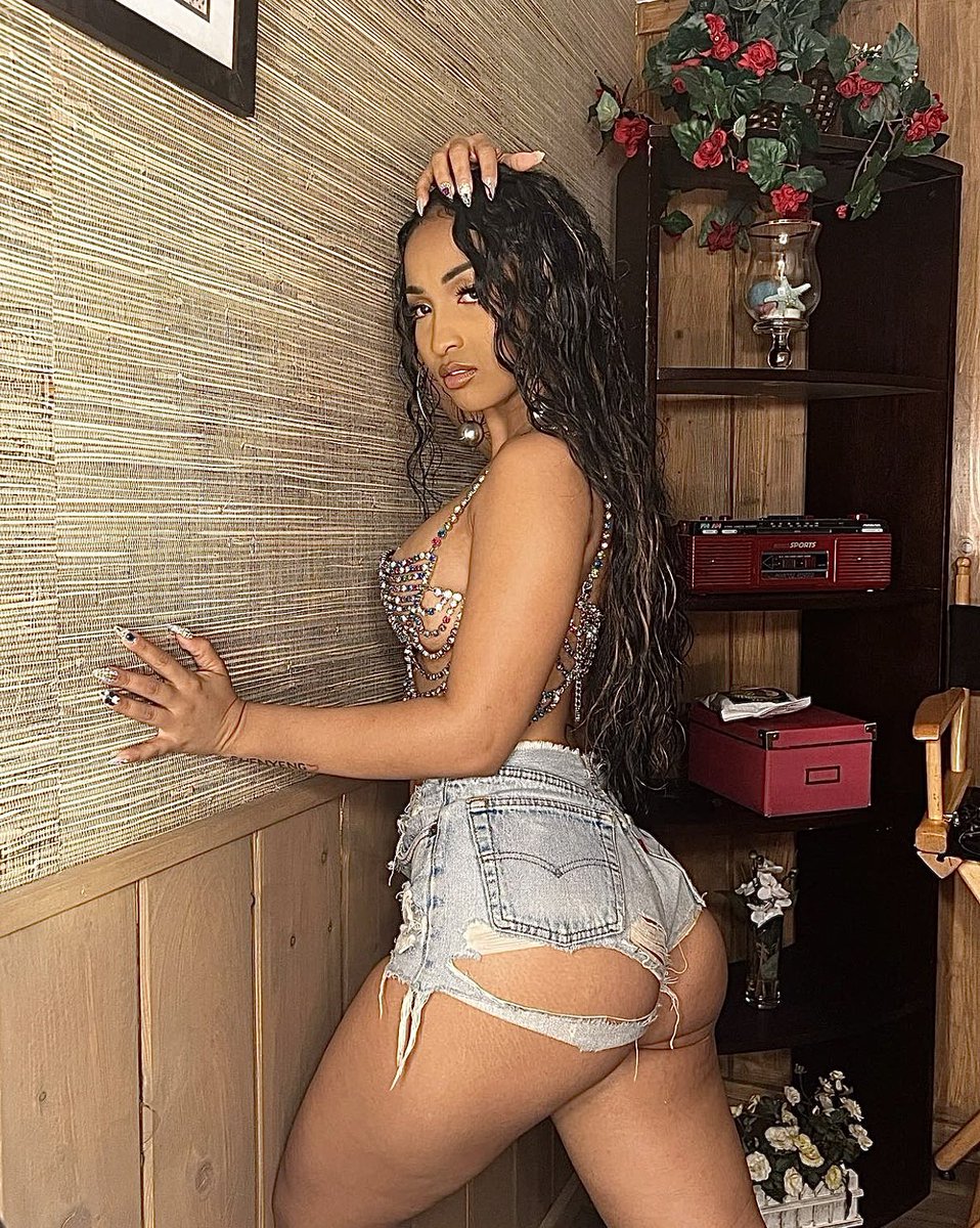 MrHoneyTongue's tweet photo. 🍑Fat Booty Friday🍑
#perfectass #assclap #bhfyp #thicc #viral #thickthighssavelives #sexy #bodygoals #glutes #butt #swag #thick #thickass #wet #like #thickbooty #armday #beachvibe #thickandcurvy #bubblebutt #fitbutt #badgal #explore #girl #summervibes #fashion https://t.co/J8ck1v1vze