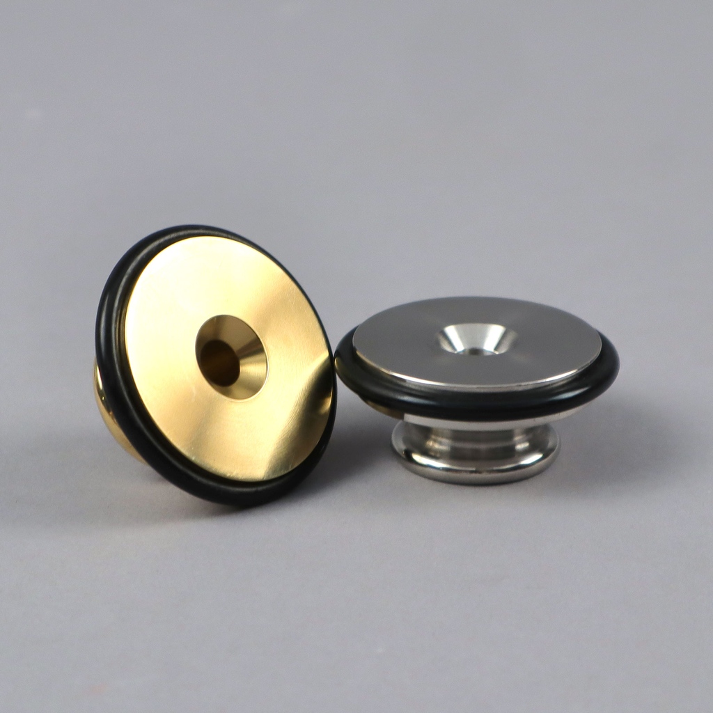 TurntableLab's tweet photo. Sure Shot 45 Adaptor / Stabilizer - TTL Edition
↘ precision milled high-quality stainless steel; doubles as a 45 adaptor + compact stabilizer for 7" or 12" records:
⫸ https://t.co/V32GWSfaOt
#45friday #ttleditions #45adapter #45adaptor #ttlexclusivo #ttlhifi #ttldj https://t.co/xpHiyuTQgE