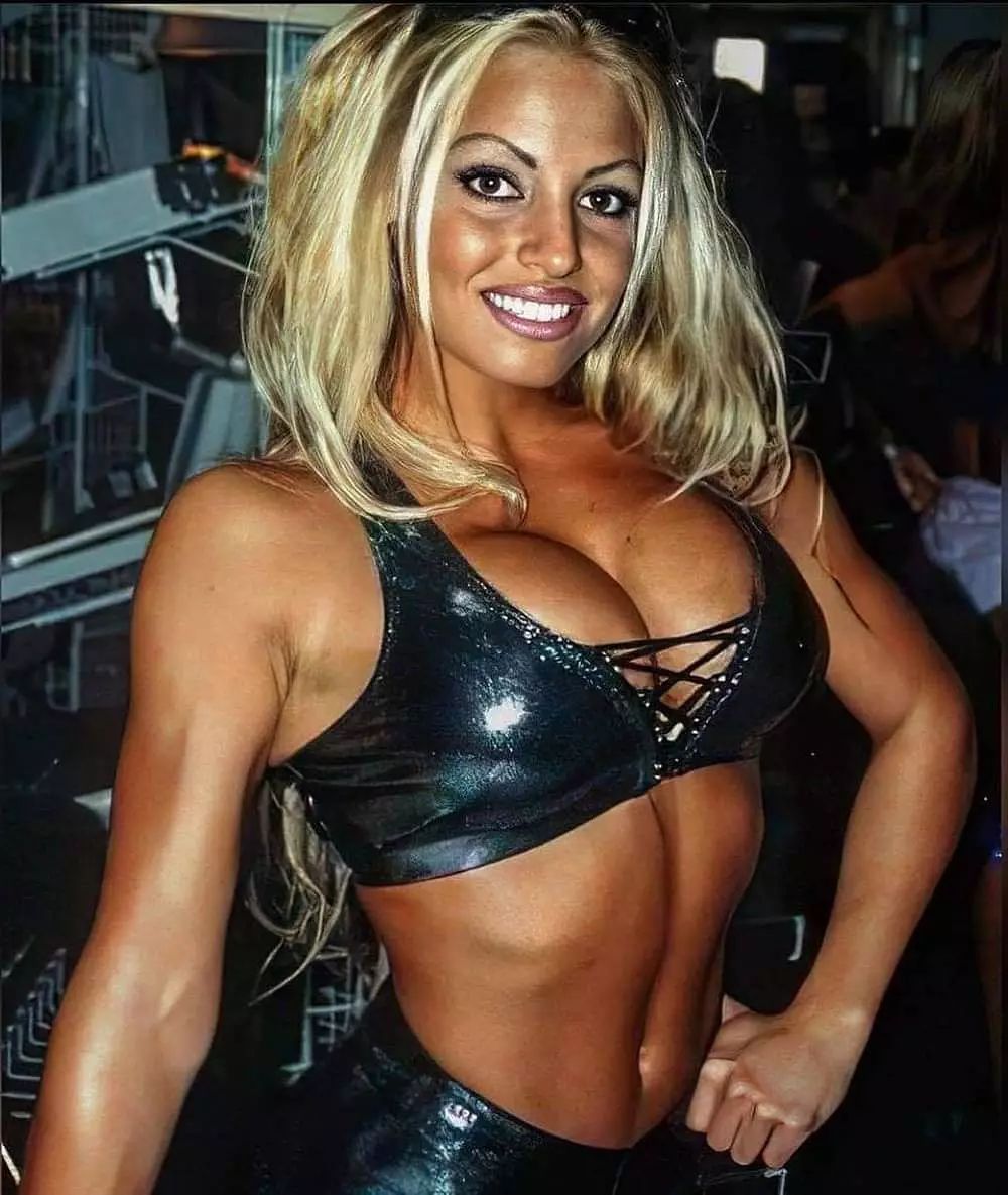 Trish Stratus throwback 
#Smackdown https://t.co/7Ff2OzmDQJ