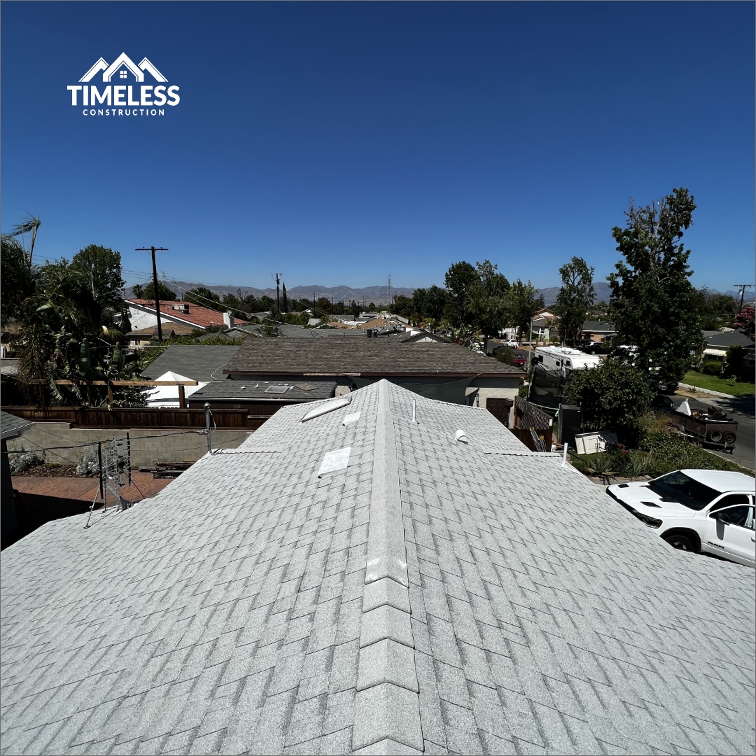 TimelessConstr's tweet image. 👉For this shingle roof #tcproject, the team of #TimelessConstruction replaced the old #roof with new decking. 
💪Our team also did the facia board replacement to avoid any roof problems and damage.
☑️The customer wished for white color, so we used Shasta White Shingle materials.