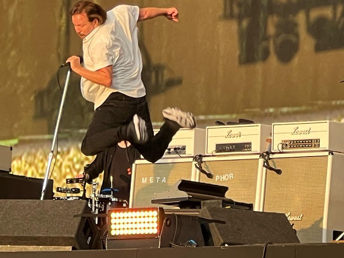 Unitymikey's tweet image. Thank you @PearlJam  and @eddievedder and @MikeMcCreadyPJ  for a great show!!