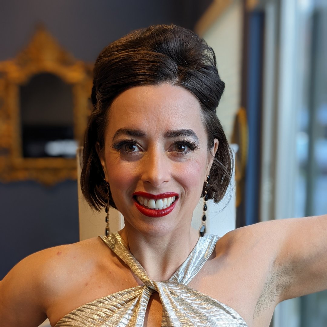 DocQueer's tweet image. Dr. Beal got published on @kevinmd! Read about their experience in medicine as a queer person here: 
kevinmd.com/2022/07/a-doct…

#doctor #doctoring #doctorlife #queerdoctorlife #queerdoctor #nonbinaryfemmephysician #medicine #medtwitter