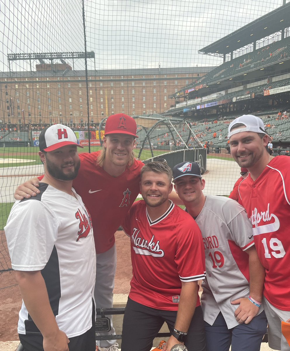 Former Hawks 🤝 DMack at Camden Yards <a href="/Angels/">Los Angeles Angels</a>