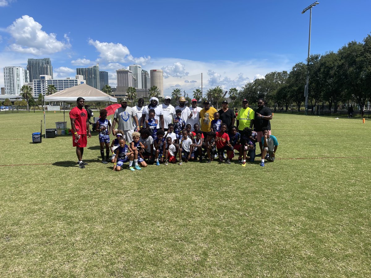 HuddleTouch_CEO's tweet photo. MOV &amp; BOV 2022 130 decisions for Christ today. Huddle touch breaking the Huddle touching the community changing the city one soul at a time! Today was a phenomenal day in Champion Bay! https://t.co/nRmgtv3hgh