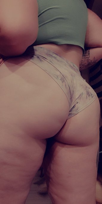 I have a cute butt ☺️ https://t.co/pXhWarsykR<a href="/tag/manyvids"class="tags"><span>#manyvids</span></a><a href="/tag/chaturbate"class="tags"><span>#chaturbate</span></a><a href="/tag/onlyfans"class="tags"><span>#onlyfans</span></a><a href="/tag/contentcreat"class="tags"><span>#contentcreat</span></a>