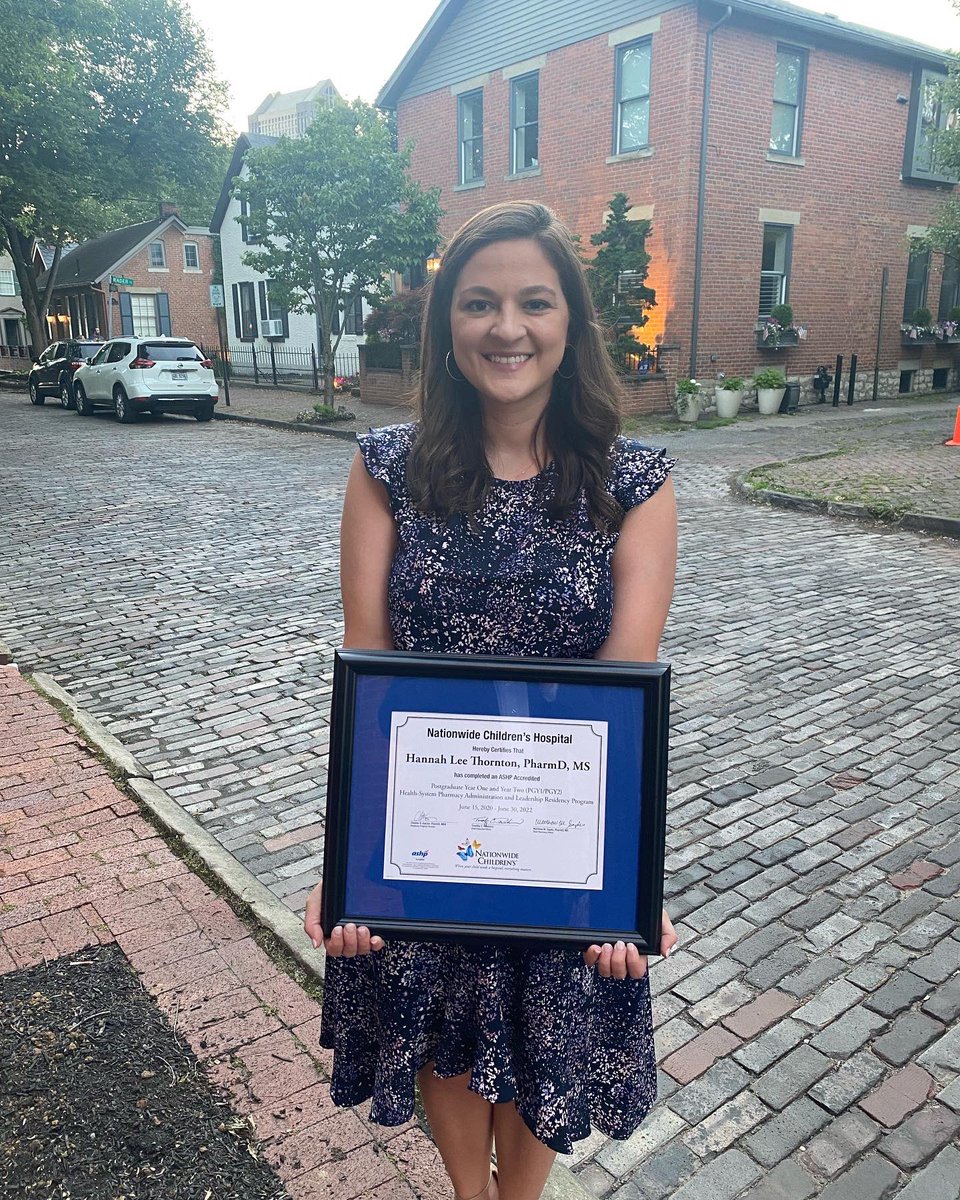 HannahTPharmD's tweet photo. pharmacy residency ☑️ couldn’t have done it without this crew + many others. so thankful for this experience at @nationwidekids and even happier that I will be staying on as an inpatient pharmacy operations manager! 🦋 now, time to RELAX. https://t.co/6NxFDA8IBT