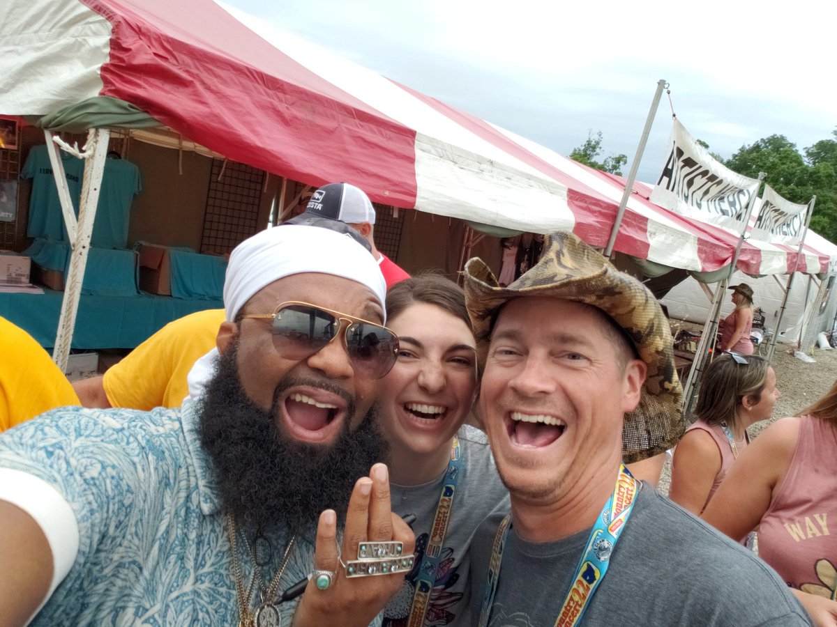 Z_Cordonnier19's tweet photo. Blanco Brown at #countryconcert22 Best act of the night in the Saloon. #BlancoBrown https://t.co/XpuwA7MIH2
