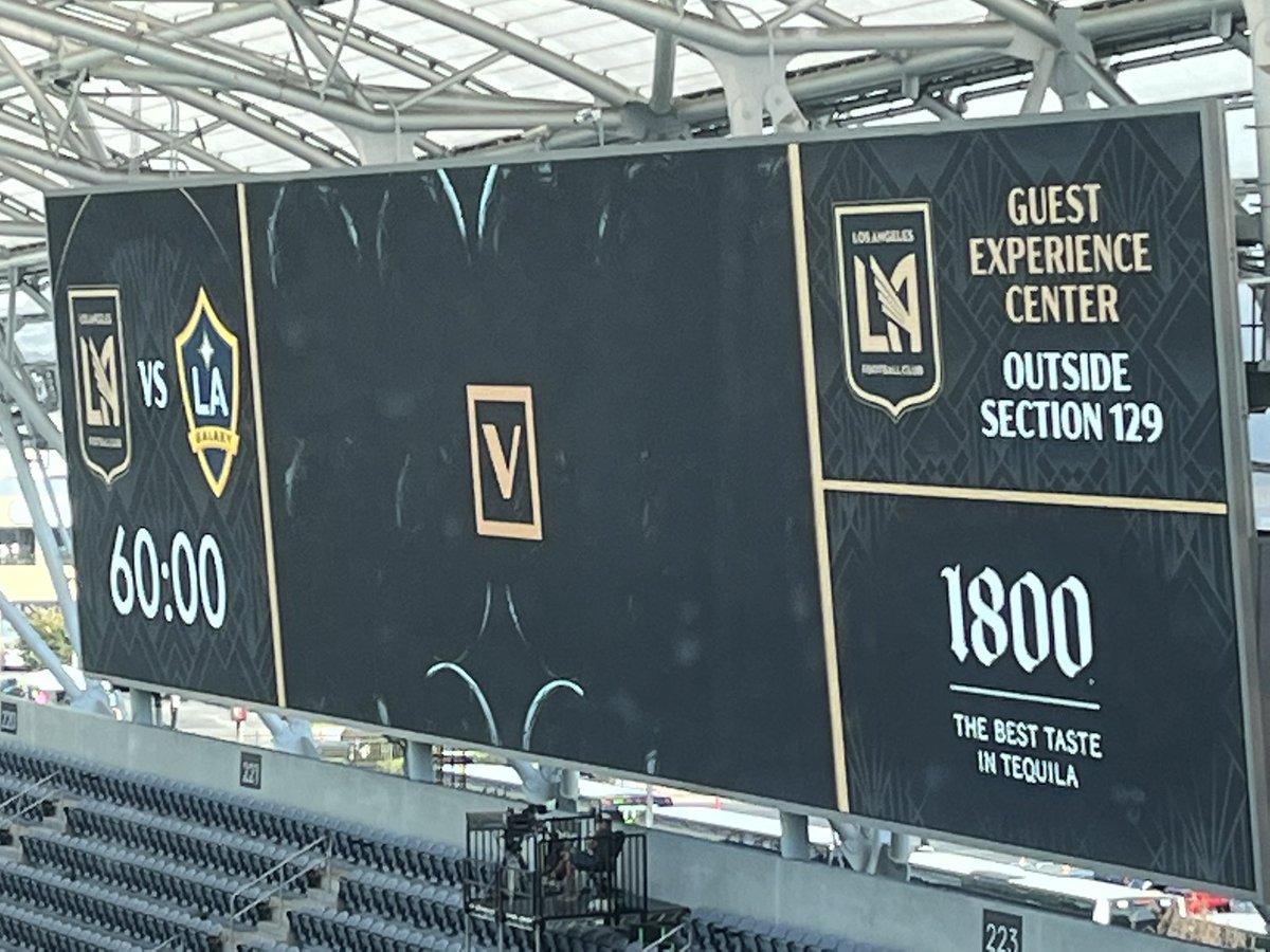 davejosephvoice's tweet photo. Ready to introduce my man @elliottyamin singing the anthem prior to tonight’s @LAFC @LAGalaxy game @BancStadium https://t.co/eUMN45g0J9