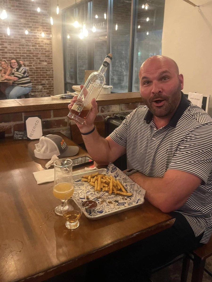 out having the time of my life with friends, they’re all just out of frame laughing too