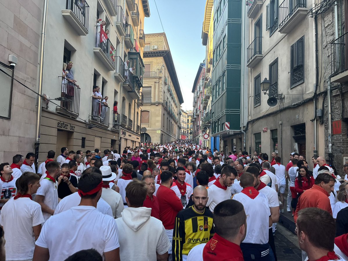 alexocinn's tweet photo. 14 years later…let’s do this… #Pamplona #tooldforthis #SanFermin https://t.co/9VJUQAZZGO