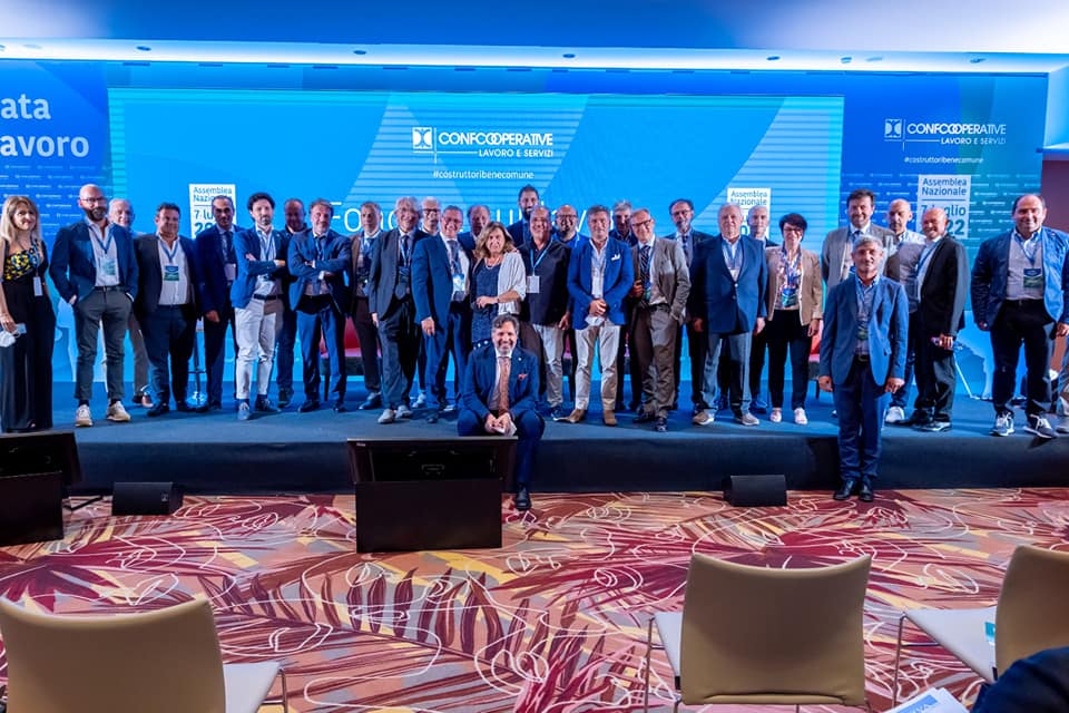 "Fondata sul Lavoro", l’Assemblea che segna il punto di svolta – IL REPORTAGE DI AGENZIA DIRE
netcoop.it/News/Netcoop-i…