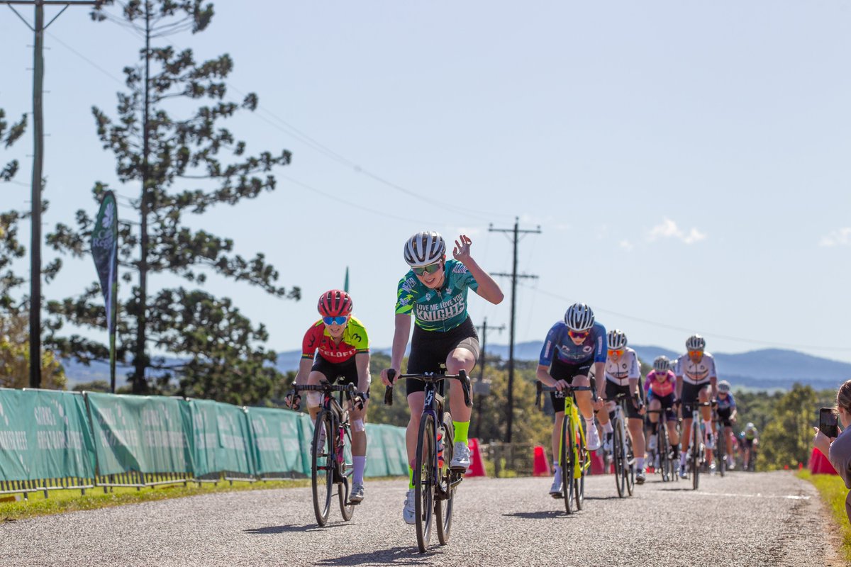 AusCycling's tweet photo. #NRS22 Two stages down for our women at @TourTropics 🌴

Keely Bennett (@kneveralone) holds a 3-sec GC lead over @RCorset (@VelofitA) after finishing 2nd on Stage 2 to add to her maiden NRS win on Stage 1.

@danidefrancesco (@aca_cycling) grabbed the win on Stage 2 and sits at +4 https://t.co/y9dtKiWXoz
