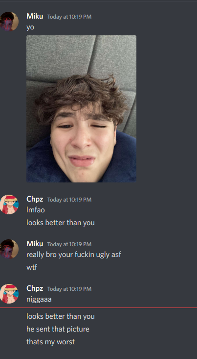 Miku2x1's tweet photo. can we do something about these dumb ass kids https://t.co/ebVKsnYl2d