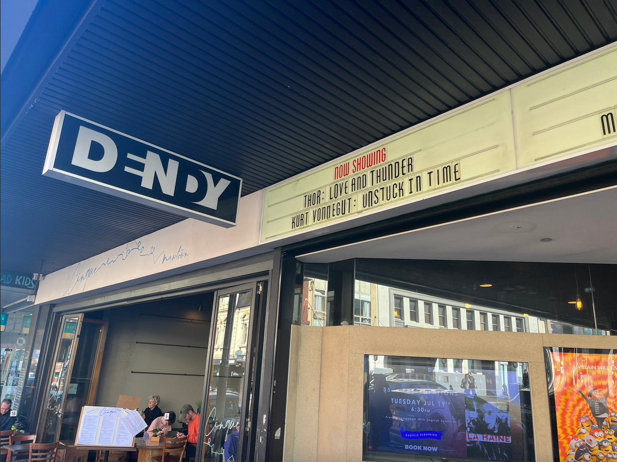 VonnegutDoc's tweet image. Hmm... decisions, decision. Wait. No decision. Let&apos;s get #UnstuckInTime. #VonnegutDownUnder @MadmanFilms. (Photos: Danny Yau @WoodyAllenPages)