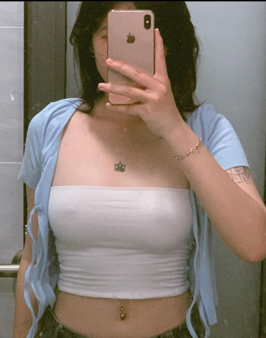 Anh có thích cô gái xăm mình ko