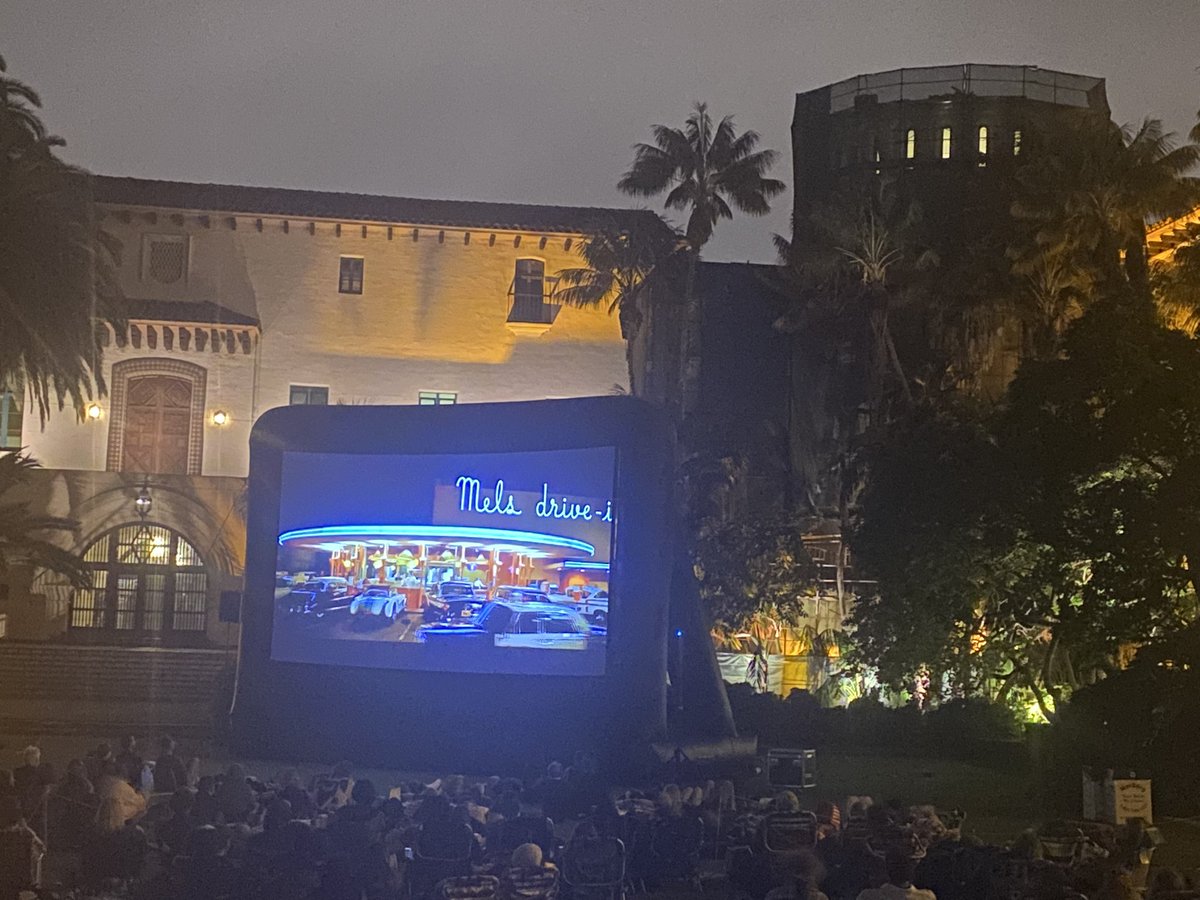 virtualsilver's tweet image. Summertime … California-style. A movie under the stars. A shared experience with friends and neighbors. “American Graffiti” on the courthouse lawn in Santa Barbara. “Kiss a duck, Marble head!”. @RealRonHoward @Cindy_Williams1 @RichardDreyfuss