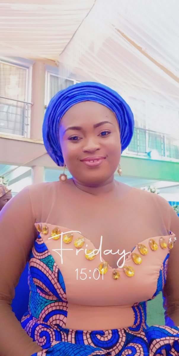 HelenUchechi1's tweet photo. Flaunting my signature.
Please patronise me ๐.
#sambecitydesses #sambecitykiddies #owanbestyles #ibadanfashiondesigner https://t.co/itMmZiGSGQ