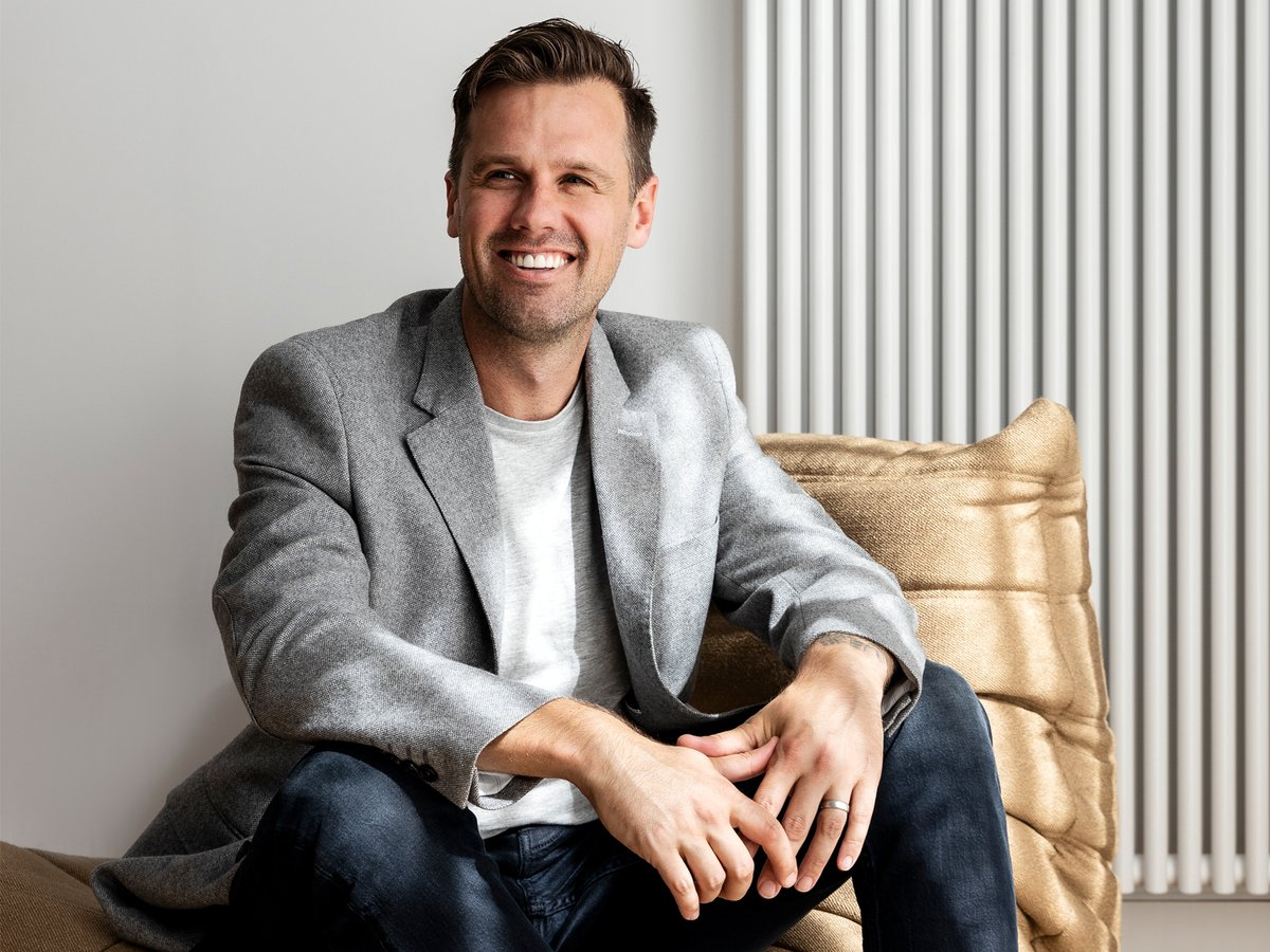 Essentials Magazine tweet media