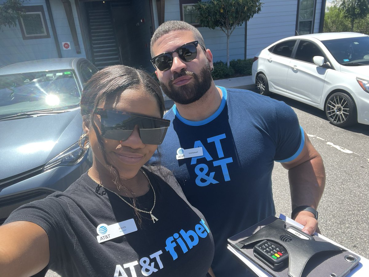 😎😎 we outsiiiide getting to the money 💰 <a href="/ortiz_att/">Emmanuel Ortiz</a>  #WINmari <a href="/LymariNegron/">Lymari Negron</a>