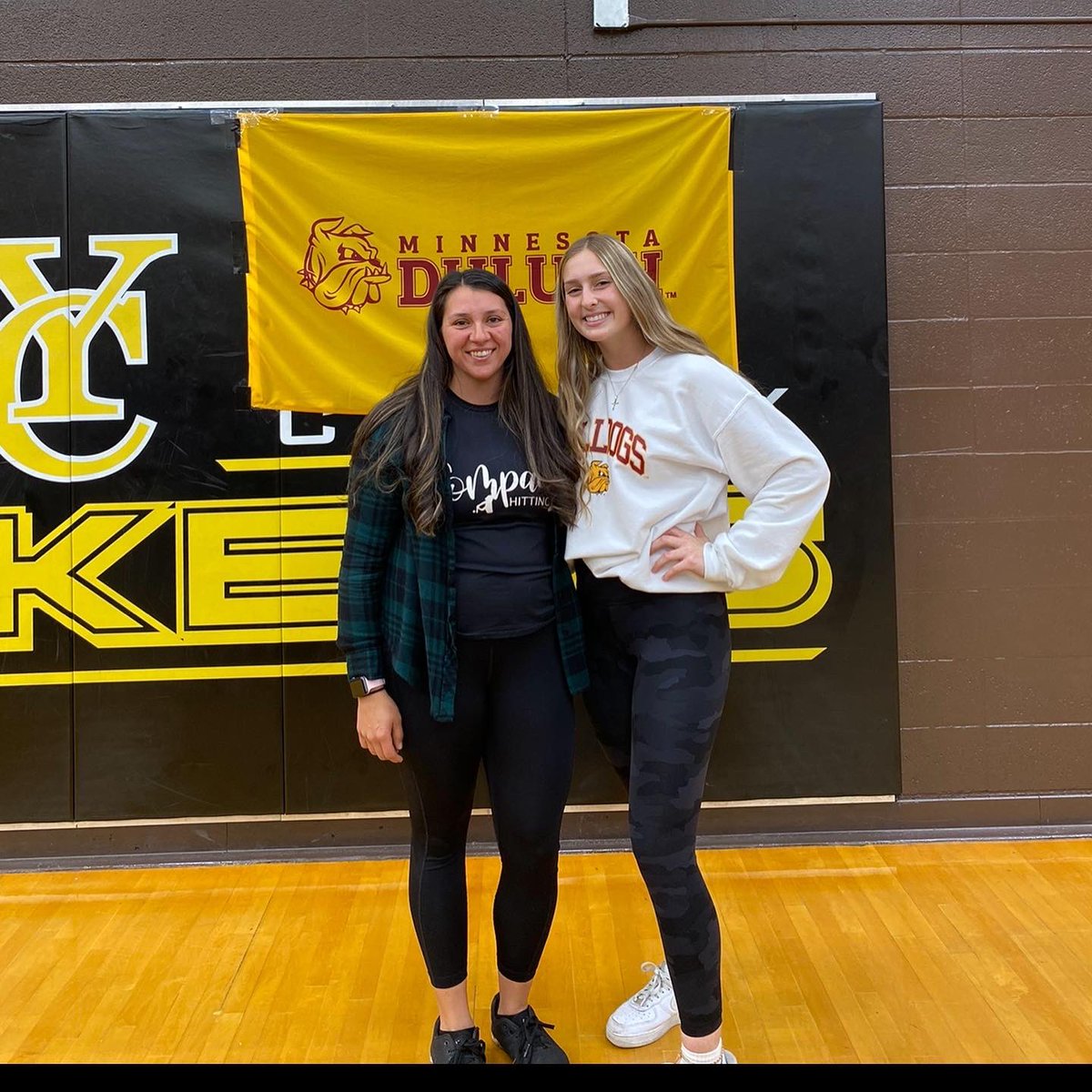 compacthitting's tweet photo. Just some of the amazing girls from our area that are moving on to start their college careers!
I’m happy to say I’m coached all these girls and I hope they gained a little something from our time together!
@awilliams2022 @CaliNiccum @rileywickum2022 @kayleeduncan_22 https://t.co/Eg5HHrt0NA