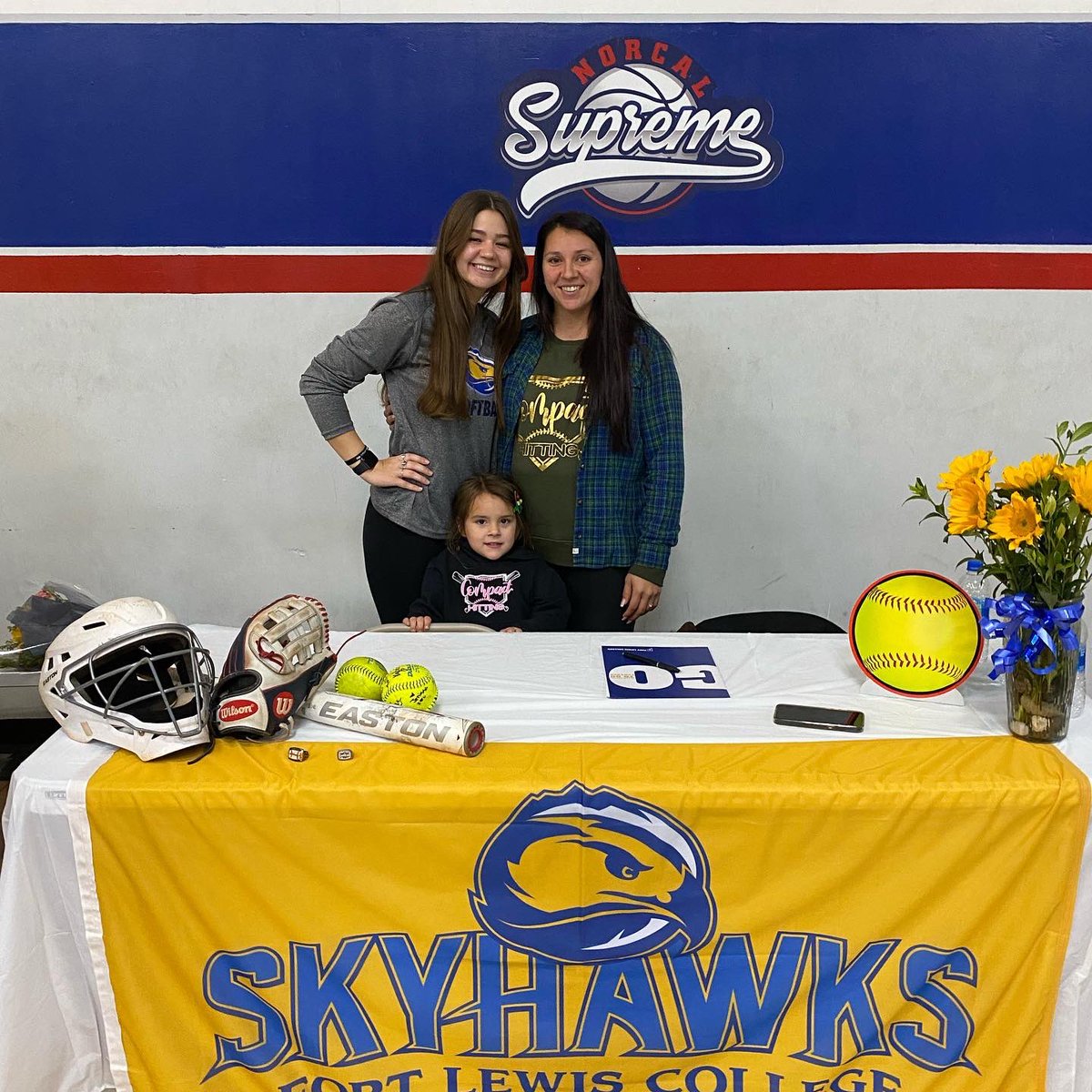 compacthitting's tweet photo. Just some of the amazing girls from our area that are moving on to start their college careers!
I’m happy to say I’m coached all these girls and I hope they gained a little something from our time together!
@awilliams2022 @CaliNiccum @rileywickum2022 @kayleeduncan_22 https://t.co/Eg5HHrt0NA