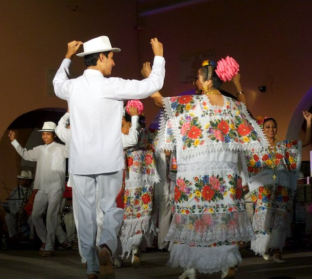 cogitoergosum68's tweet photo. ¡Bomba!
Mestiza bella y galana,
de Yucatán, bella flor.
¡Mándale un #Pack de tu hermana
a #Alito el del #Tricolor!
¡Bomba!
#Diputables
#PLURIS_PACK
#pornominales
#PackAlitos https://t.co/sCsusFT1lG