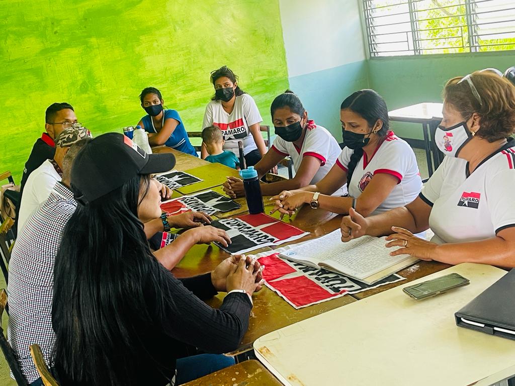 La Dirección Regional #Tupamaro sostuvo una Reunión operativa con la Estructura Municipal de @LosGuayosMRT, con el objetivo de desarrollar acciones en el marco de nuestras líneas Programaticas de nuestra organización.

¡Somos, ejemplo de lucha!🔴⚫

#NuevaEraDeLaComunicacion