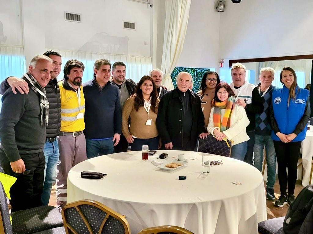 Los trabajadores y trabajadoras de Comercio se movilizaron para participar de la asamblea general extraordinaria de junta electoral y brindar nuevamente su apoyo a nuestra <a href="/ListaAzulSEC/">Lista Azul SEC</a>

Gracias compañeros y compañeras!

#SoyComercio
#SoyAzul
#AgrupaciónComercioMilitante