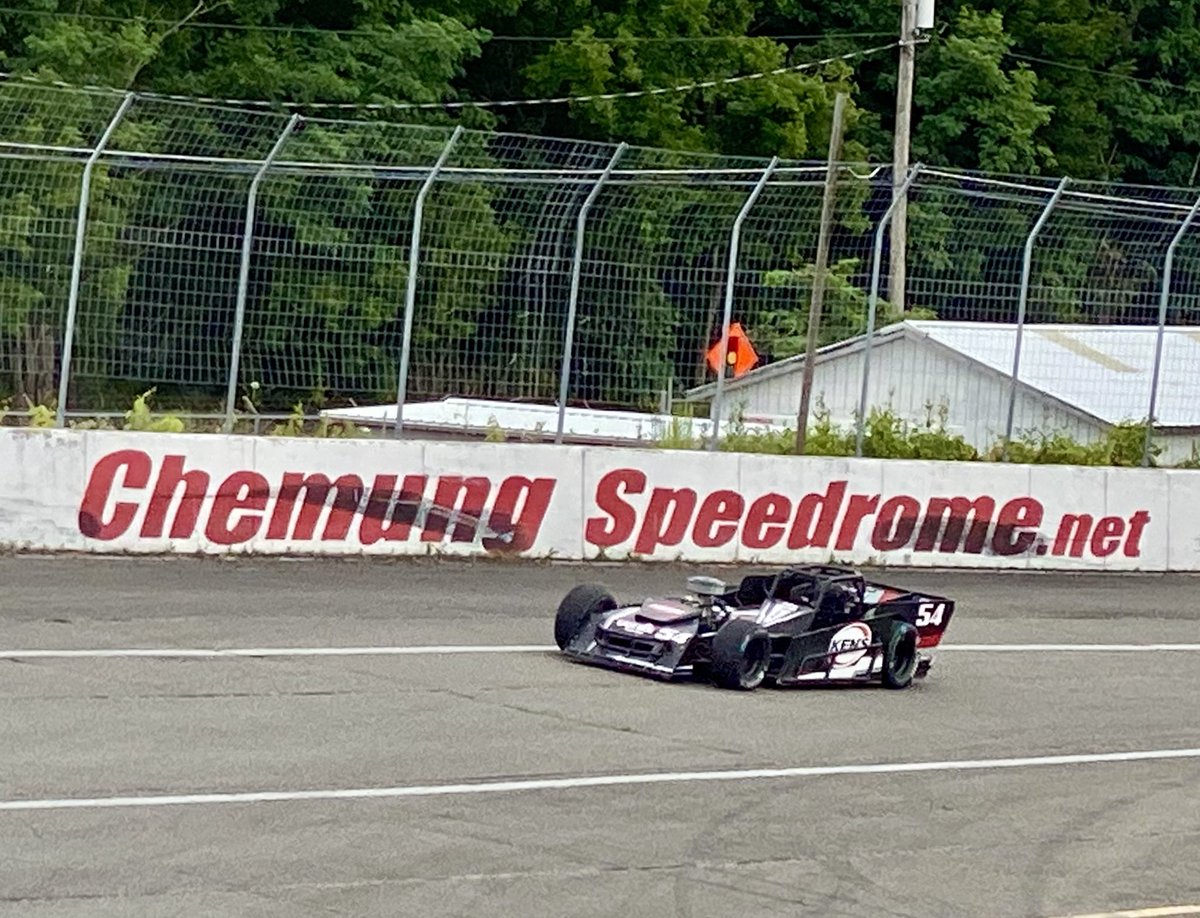 ProudMtrsports's tweet photo. Tim drove from last to first in the heat race tonight, but ended up getting spun out while leading and finished 5th. We’ll start 10th in the 30-lap main. #ChemungSpeedrome #SBSCS https://t.co/pNd9f17Rwp