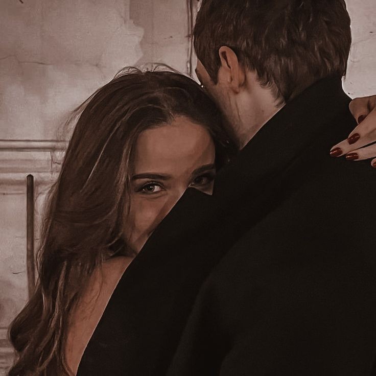 entregafas98's tweet photo. Razones por las que tienes que leer "De una boda y otras mentiras":
✨Es un romance sano.
✨Te vas a reír y mucho.
✨Los personajes se casan ebrios en Las Vegas. Gran manera de conocerse, ¿no? https://t.co/0qHGYZnqyU