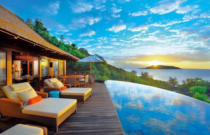 africanindex_'s tweet photo. The Seychelles

- Africa's smallest country

- Least east corrupt country

- 4% unemployment rate 

- Highest literacy rate of 95.9%

- Highest minimum wage of $426

- Highest GDP per capita

- 99% electricity access

- Most powerful passport https://t.co/B1gsJCevXP